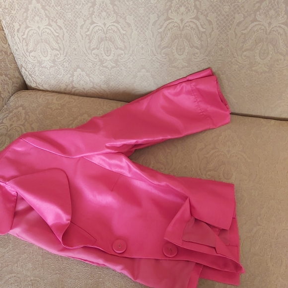 Melanie- Lyne out fit Size 4 - Picture 10 of 10